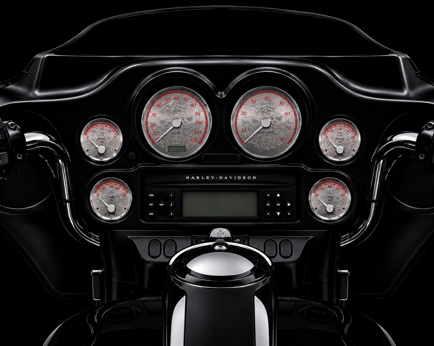 2000 to 2003 Bagger six-gauge set with etched skull faceplates