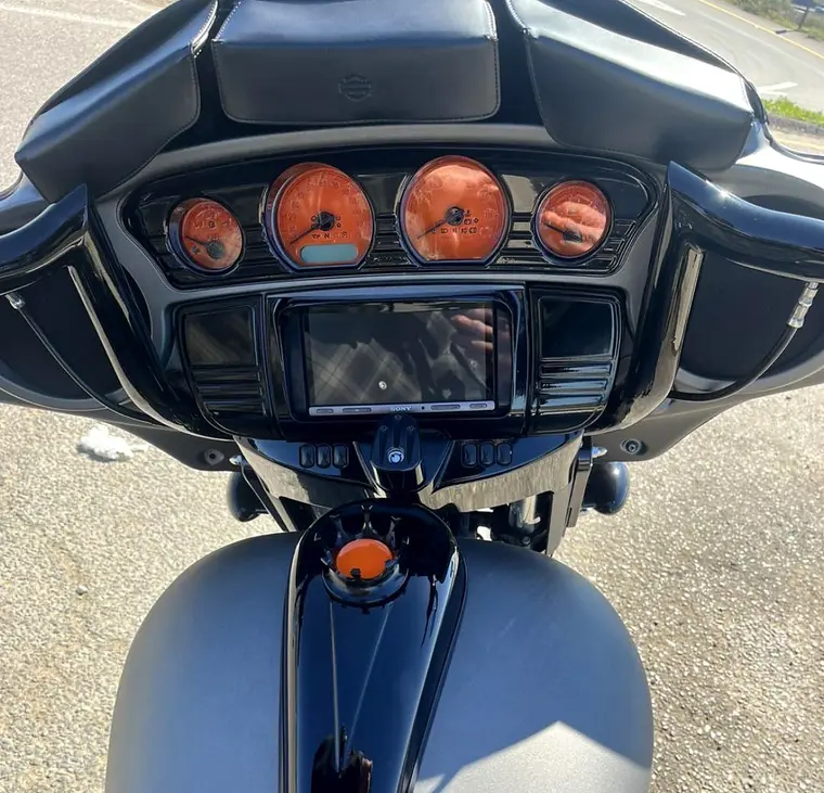 Custom Harley gauge work by Bagger Gauges