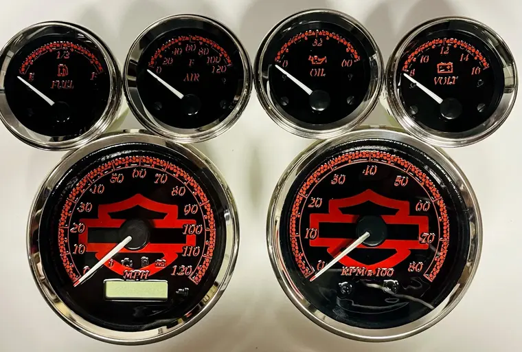 Red and black custom Harley bagger gauge set