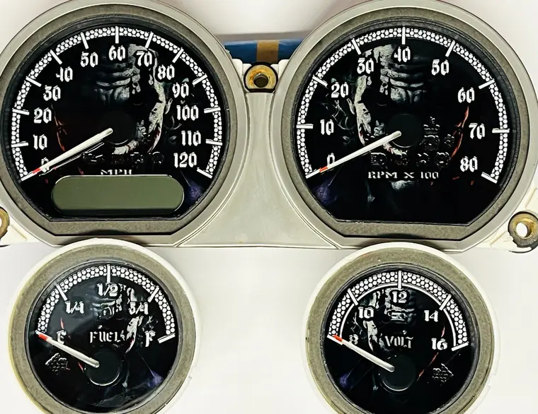Dark skull custom Harley bagger gauge set